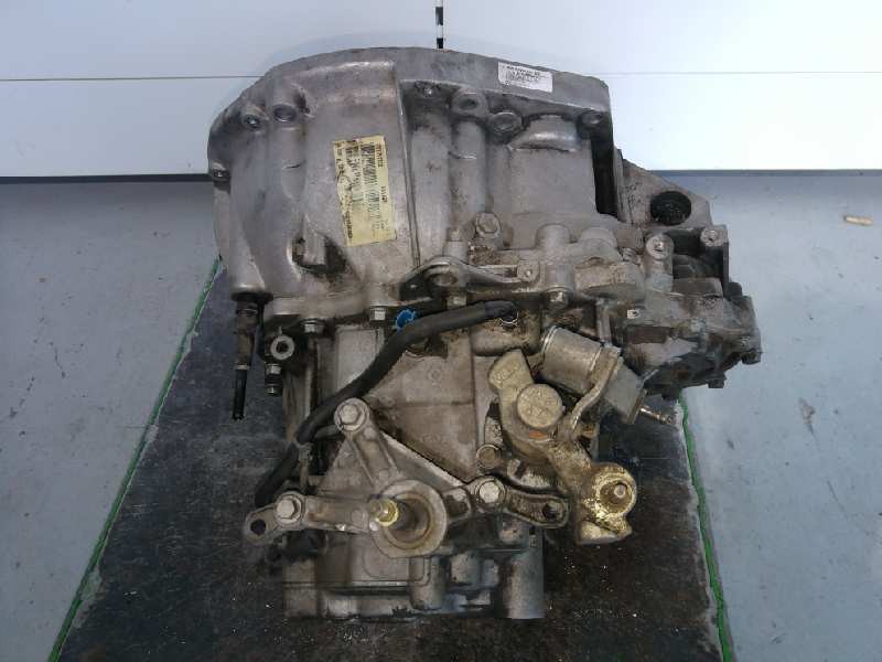 Recambio de caja cambios para nissan primera berlina (p12) acenta referencia OEM IAM ND0102 A014607 6VELOCIDADES