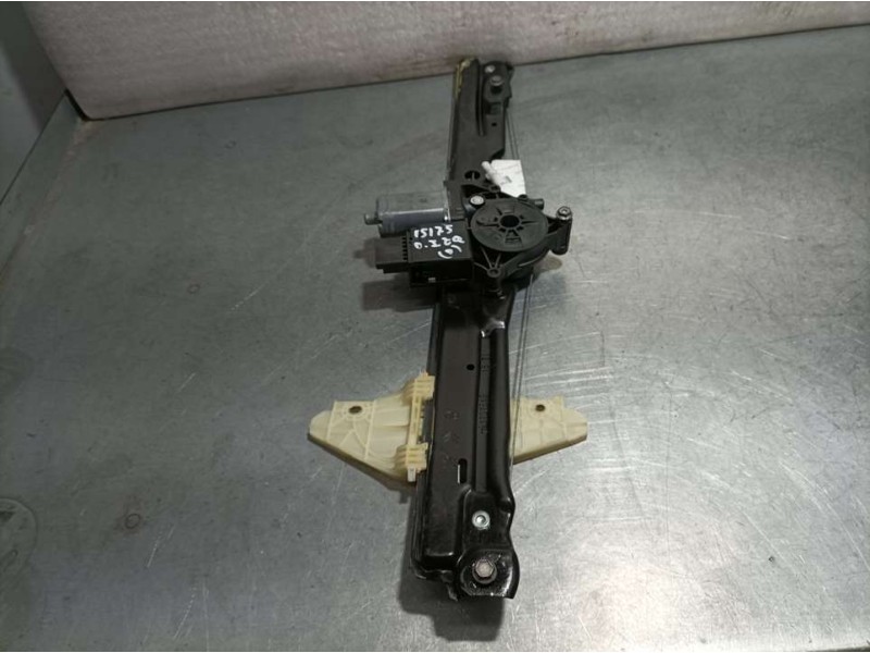 Recambio de elevalunas delantero izquierdo para toyota proace furgon referencia OEM IAM 9829889780  ELECTRICO 6 PINES