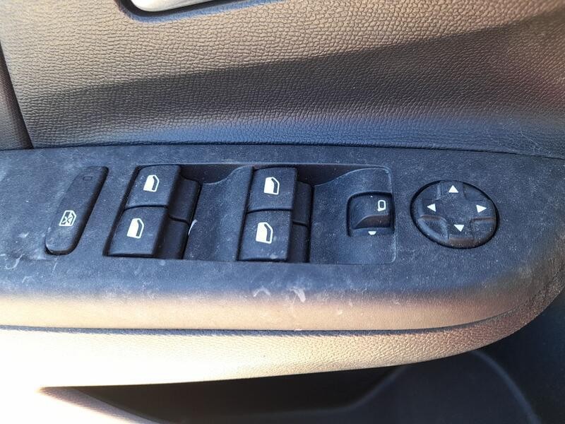 Recambio de mando elevalunas delantero izquierdo para opel corsa f (p2jo) 1.2 (68) referencia OEM IAM 96788281ZD C/MANDO RETROVI