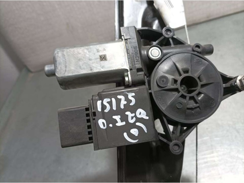 Recambio de elevalunas delantero izquierdo para toyota proace furgon referencia OEM IAM 9829889780  ELECTRICO 6 PINES