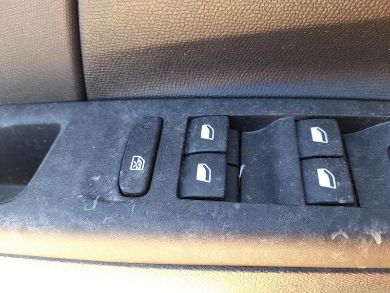 Recambio de mando elevalunas delantero izquierdo para opel corsa f (p2jo) 1.2 (68) referencia OEM IAM 96788281ZD C/MANDO RETROVI