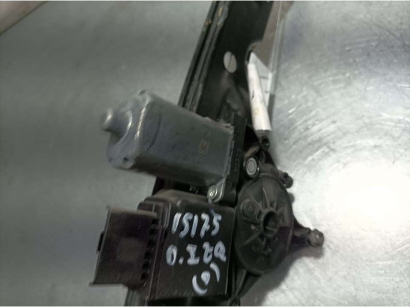 Recambio de elevalunas delantero izquierdo para toyota proace furgon referencia OEM IAM 9829889780  ELECTRICO 6 PINES