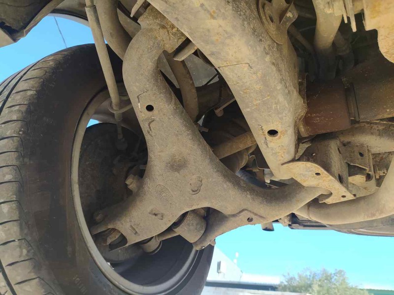 Recambio de mangueta trasera derecha para land rover range rover sport v8 td first edition referencia OEM IAM RLH500120  C/N BRA