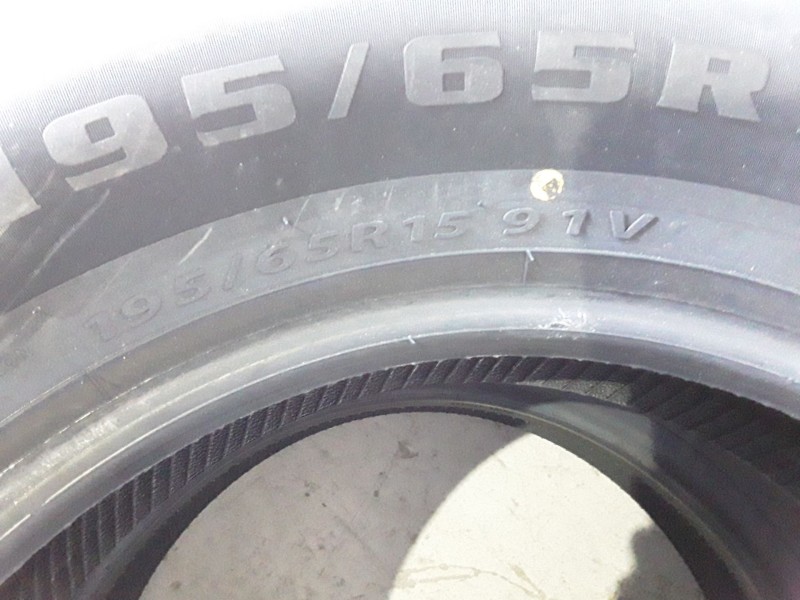 Recambio de neumatico pareja para neumaticos nuevos - referencia OEM IAM 195651591V HABILEAD 195/65/15/91V