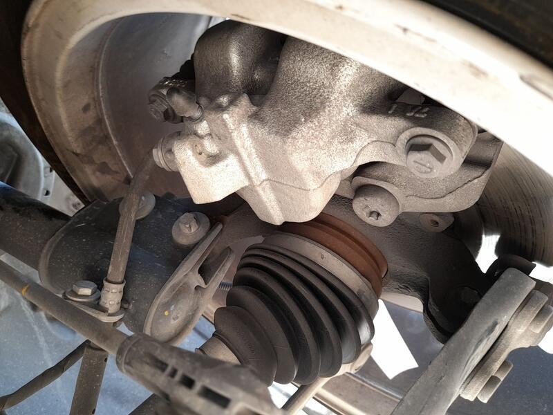 Recambio de mangueta delantera izquierda para opel corsa f (p2jo) 1.2 (68) referencia OEM IAM 9826878080  