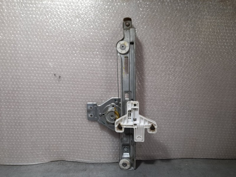 Recambio de elevalunas trasero derecho para dodge caliber se referencia OEM IAM 05074232AAE  ELECTRICO