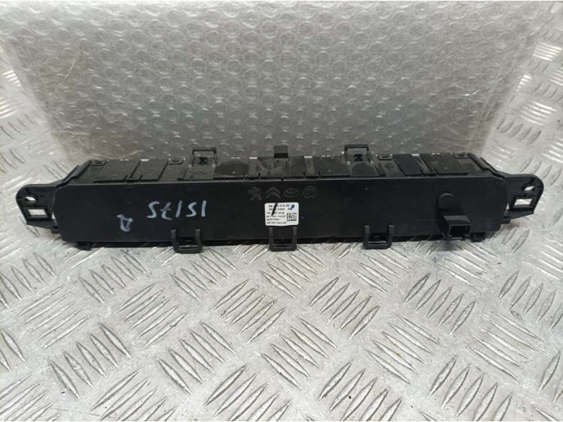 Recambio de mando calefaccion / aire acondicionado para toyota proace furgon referencia OEM IAM 98340416ZD 35250502 