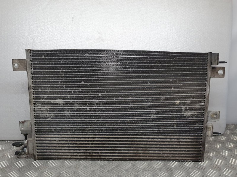 Recambio de condensador / radiador aire acondicionado para dodge caliber se referencia OEM IAM 83403  