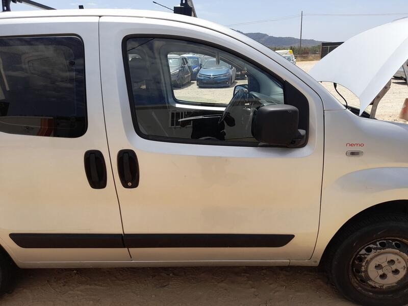 Recambio de puerta delantera derecha para citroën nemo monospace 1.4 hdi referencia OEM IAM 1636123880  