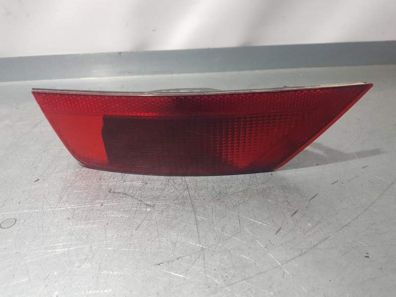 Recambio de piloto trasero izquierdo paragolpes para ford focus lim. (cb4) trend referencia OEM IAM   ROZADO