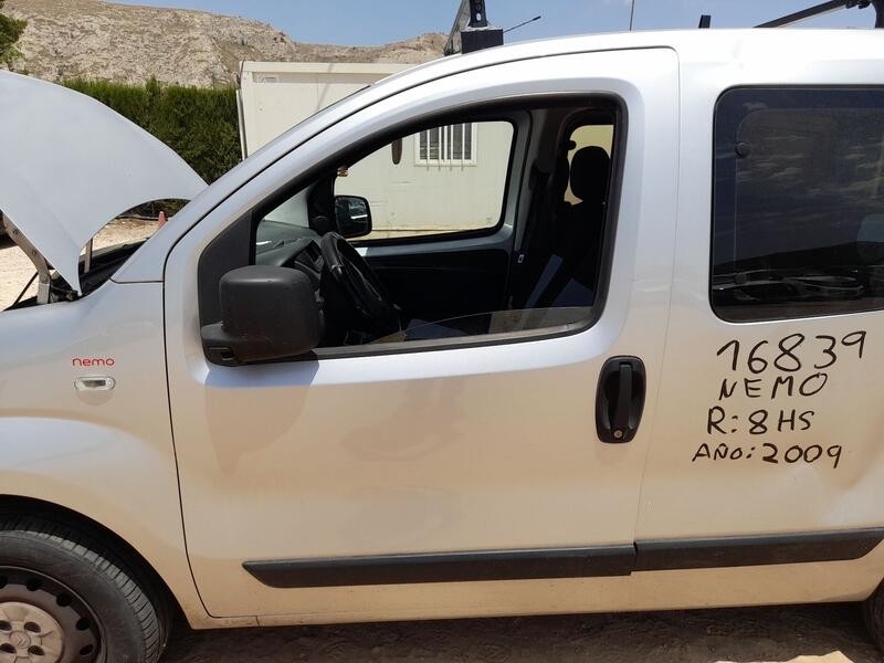 Recambio de puerta delantera izquierda para citroën nemo monospace 1.4 hdi referencia OEM IAM 1637832480  
