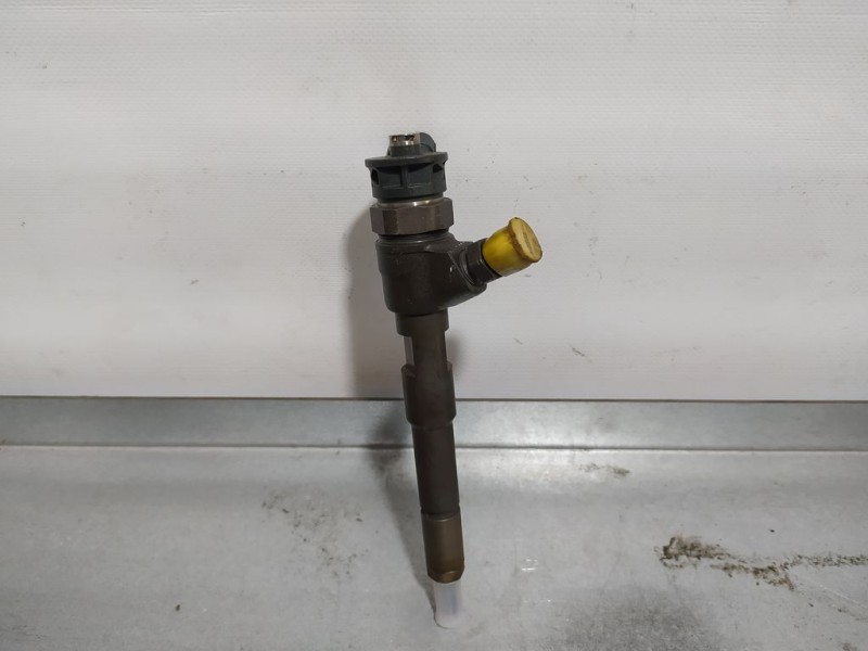 Recambio de inyector para renault clio iv 1.5 dci diesel fap energy referencia OEM IAM H8201453073 0445110652 BOSCH