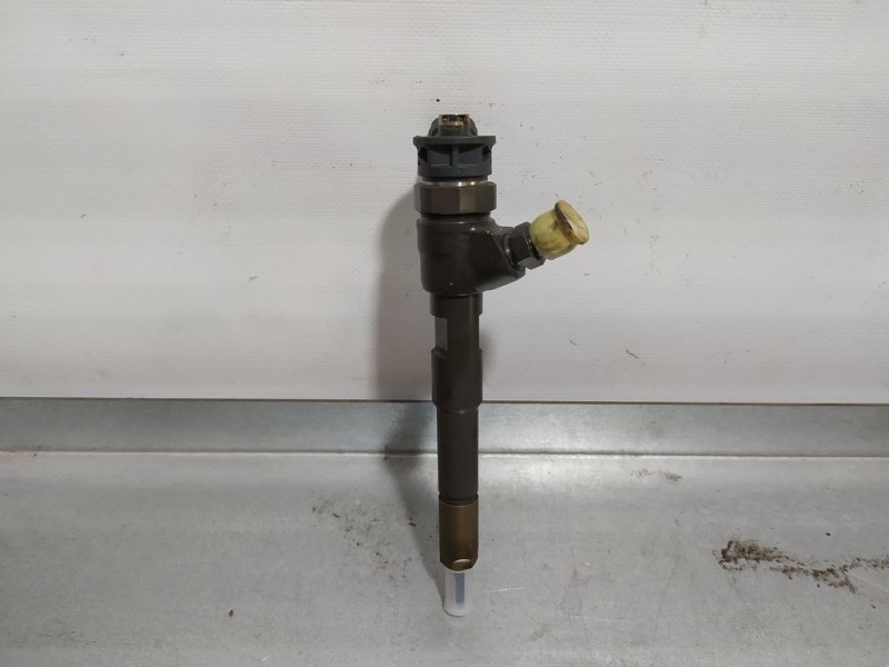 Recambio de inyector para renault clio iv 1.5 dci diesel fap energy referencia OEM IAM H8201453073 0445110652 BOSCH