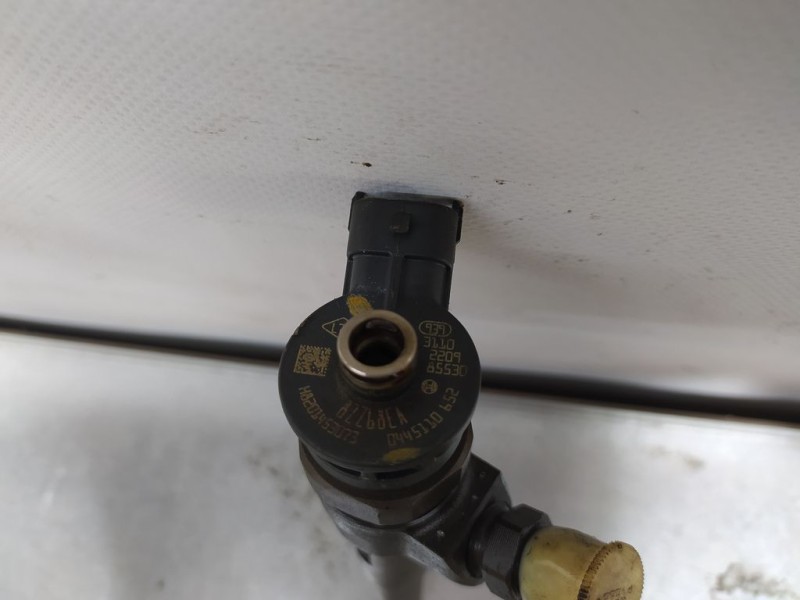 Recambio de inyector para renault clio iv 1.5 dci diesel fap energy referencia OEM IAM H8201453073 0445110652 BOSCH