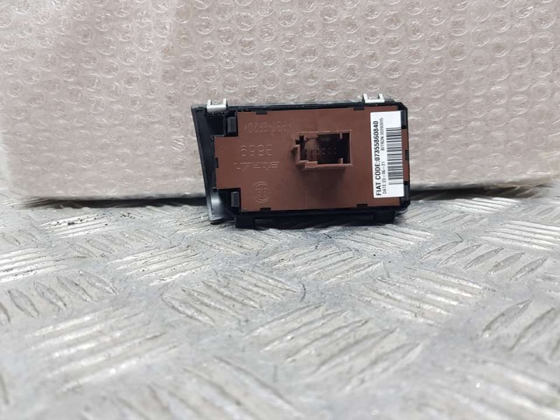 Recambio de mando multifuncion para peugeot boxer furgón 330 l1h1 premium bluehdi 120 start&stop referencia OEM IAM 07355860840 