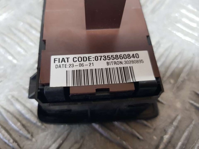 Recambio de mando multifuncion para peugeot boxer furgón 330 l1h1 premium bluehdi 120 start&stop referencia OEM IAM 07355860840 