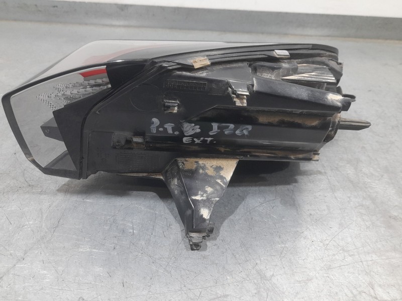 Recambio de piloto trasero izquierdo exterior para peugeot 2008 ii (ud_, us_, uy_, uj_, ur_, uc_) 1.5 bluehdi 100 referencia OEM