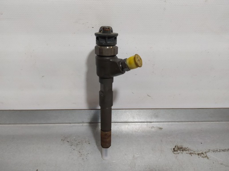 Recambio de inyector para renault clio iv 1.5 dci diesel fap energy referencia OEM IAM H8201453073 0445110652 BOSCH