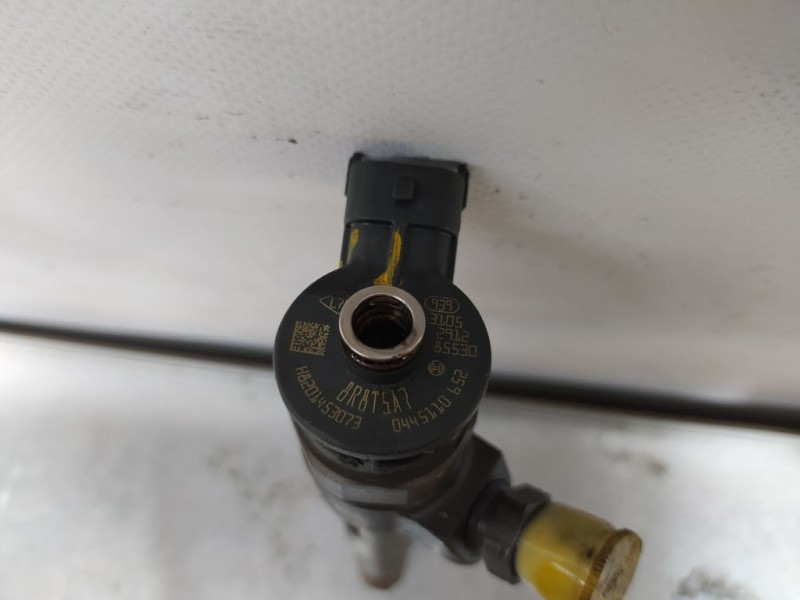 Recambio de inyector para renault clio iv 1.5 dci diesel fap energy referencia OEM IAM H8201453073 0445110652 BOSCH