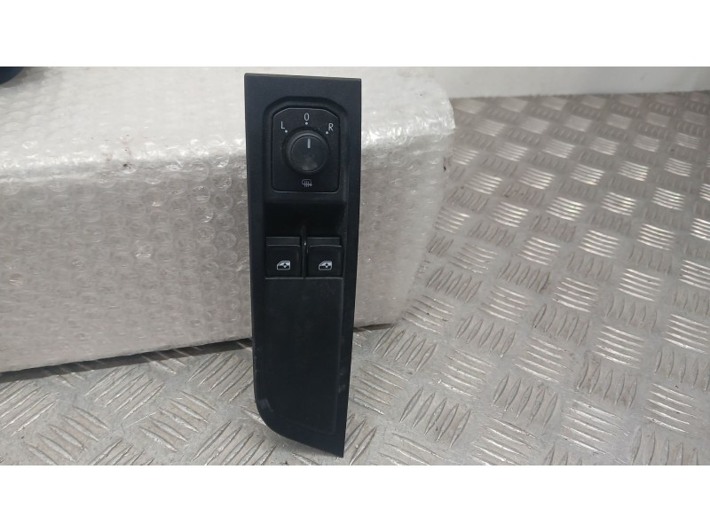 Recambio de mando elevalunas delantero izquierdo para skoda kamiq (nw4) 1.0 tsi referencia OEM IAM 5G0959858D  