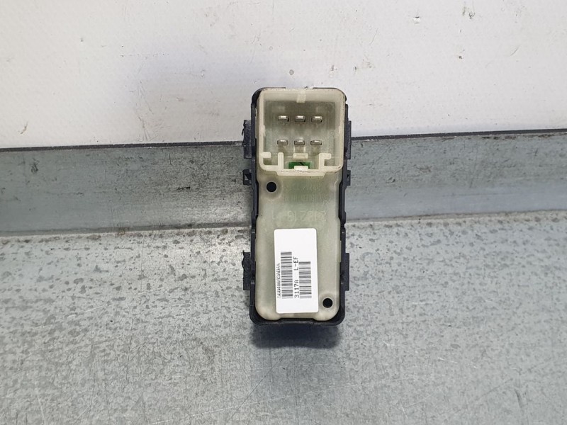 Recambio de mando elevalunas delantero derecho para jeep compass limited referencia OEM IAM 56040693AD  