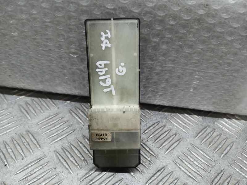 Recambio de mando elevalunas delantero izquierdo para suzuki swift berlina (mz) gl referencia OEM IAM 62J103225T  