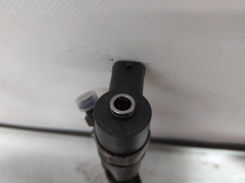 Recambio de inyector para renault espace iv (jk0) initiale referencia OEM IAM H82484408 0445110261 BOSCH