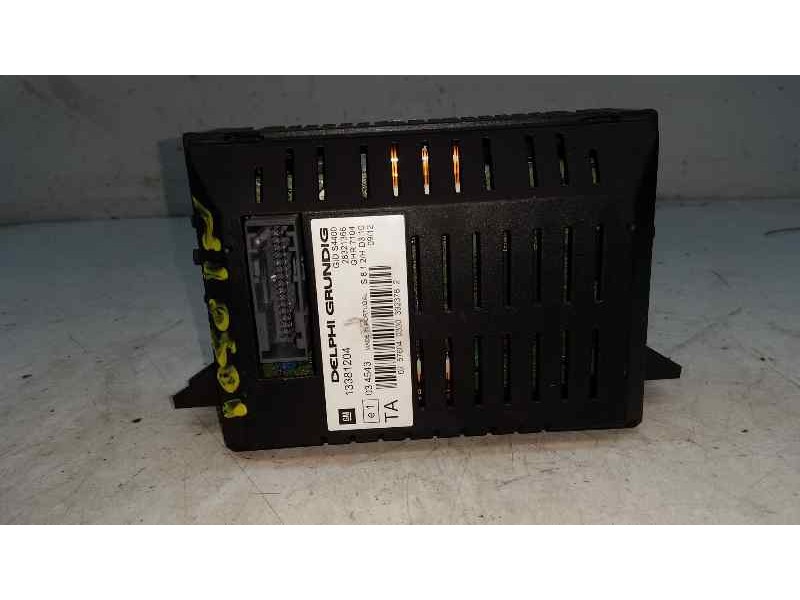 Recambio de pantalla multifuncion para opel corsa d catch me referencia OEM IAM 28321366 13381204 DELPHI GRUNDIG