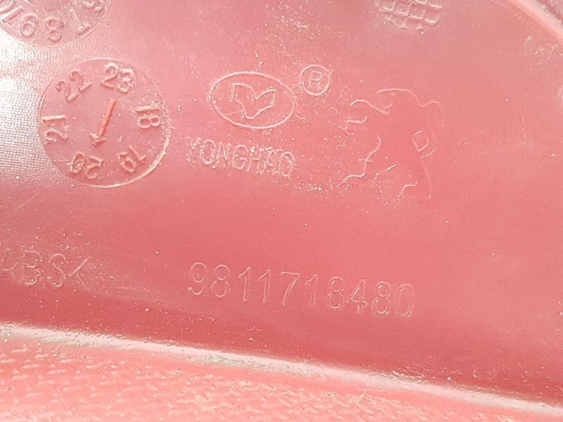 Recambio de piloto trasero izquierdo paragolpes para peugeot 3008 gt line referencia OEM IAM 9811718480  