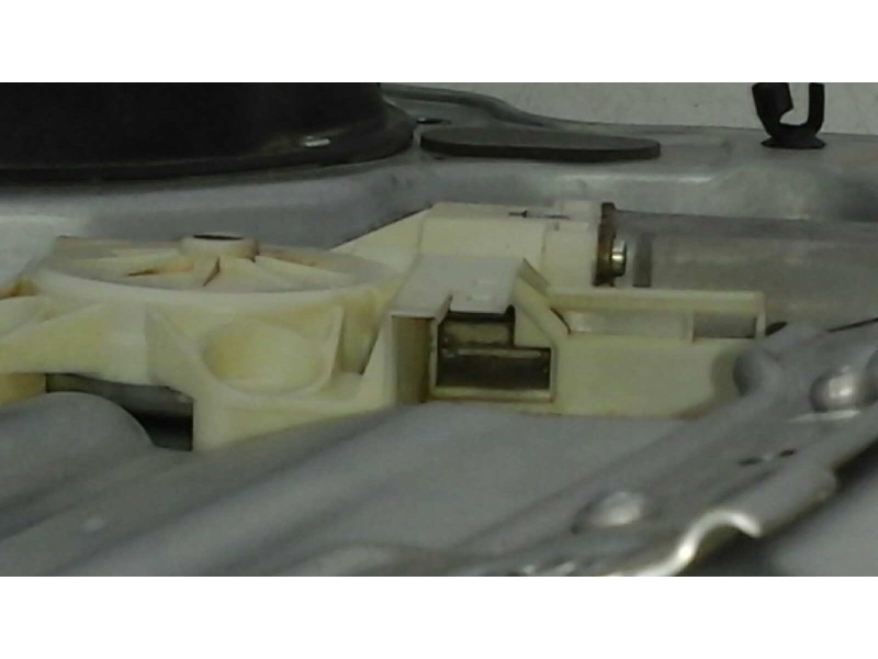 Recambio de elevalunas delantero derecho para ford focus c-max (cap) trend (d) referencia OEM IAM 3M51R203A28BL 2 PINS ELECTRICO