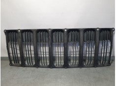 REJILLA DELANTERA 0YS24XXXAA PARTE NEGRA DENTRO