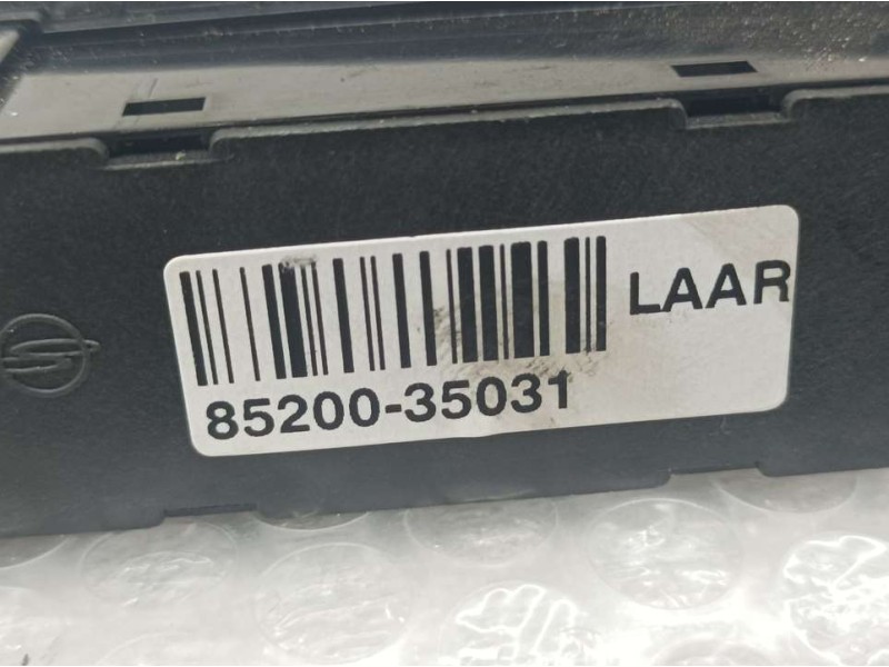 Recambio de mando multifuncion para ssangyong tivoli line 4x2 referencia OEM IAM 8520035031  