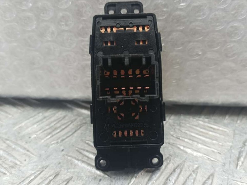 Recambio de mando retrovisor para ssangyong tivoli line 4x2 referencia OEM IAM 8550135000  