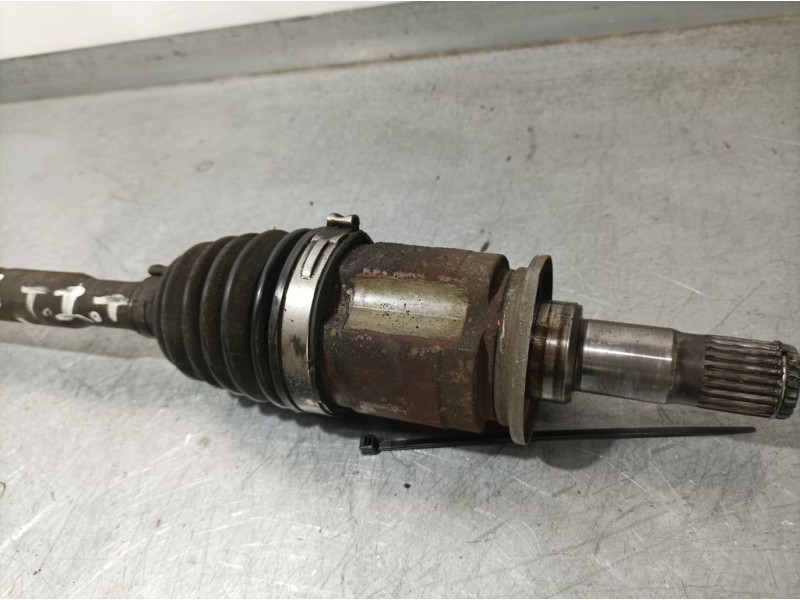 Recambio de transmision trasera izquierda para jeep compass limited referencia OEM IAM 05085141AC  