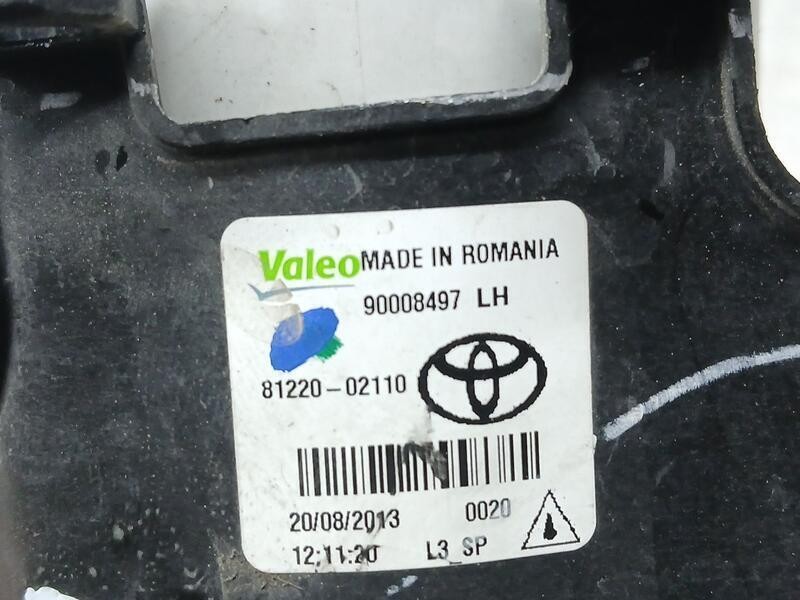 Recambio de faro antiniebla izquierdo para toyota auris hybrid active referencia OEM IAM 8122002110 VALEO 90008497