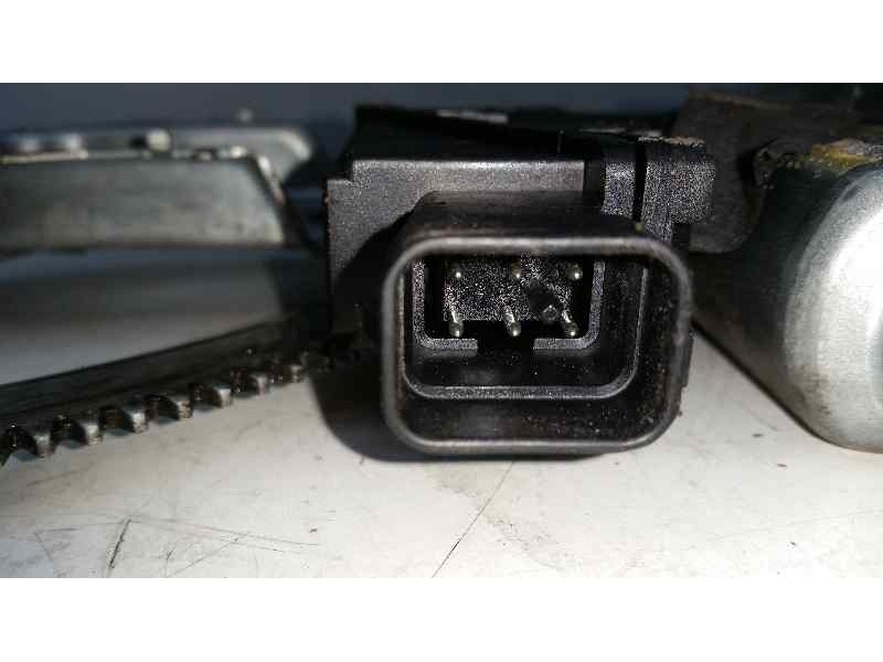 Recambio de elevalunas delantero izquierdo para opel corsa c elegance referencia OEM IAM  6 PINS ELECTRICO