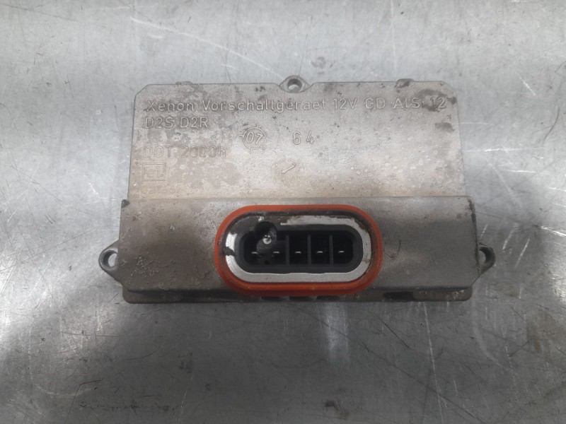 Recambio de centralita faros xenon para audi a6 c6 (4f2) 2.0 tdi referencia OEM IAM 25470204976156 5DV00829000 HELLA. DERECHA