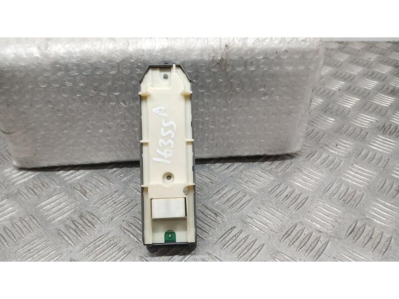 Recambio de mando elevalunas delantero izquierdo para toyota auris hybrid active referencia OEM IAM 8404002120  