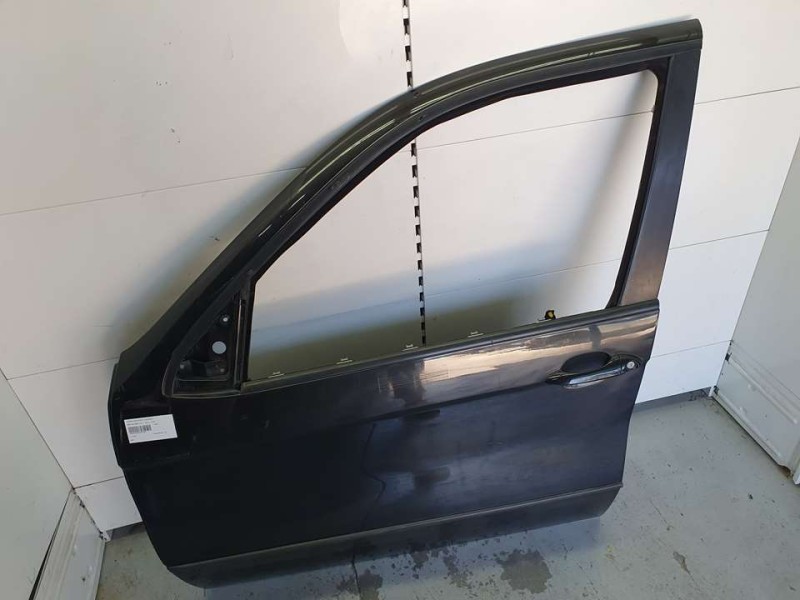 Recambio de puerta delantera izquierda para bmw x5 (e53) 3.0d referencia OEM IAM 41518256823  TOCADA