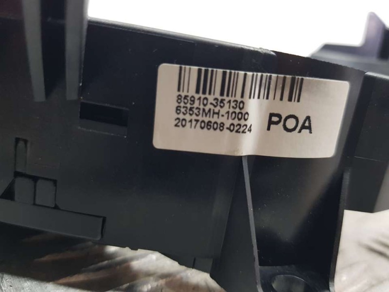 Recambio de mando luces para ssangyong tivoli line 4x2 referencia OEM IAM 8591035130  