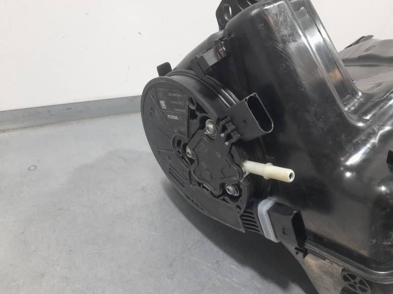 Recambio de deposito adblue para volkswagen polo vi (aw1, bz1, ae1) 1.6 tdi referencia OEM IAM 0444040022 5Q0131969E BOSCH