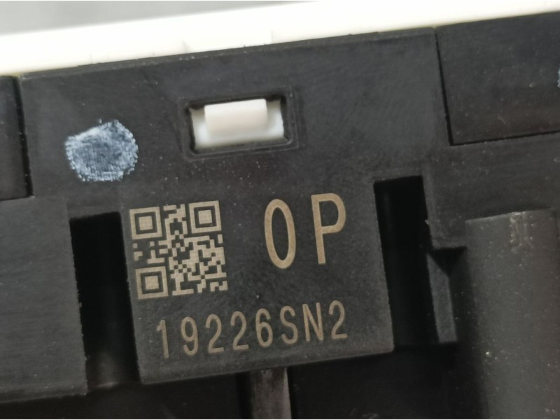 Recambio de mando luces y limpia para nissan qashqai (j11) visia referencia OEM IAM 19226SN2  