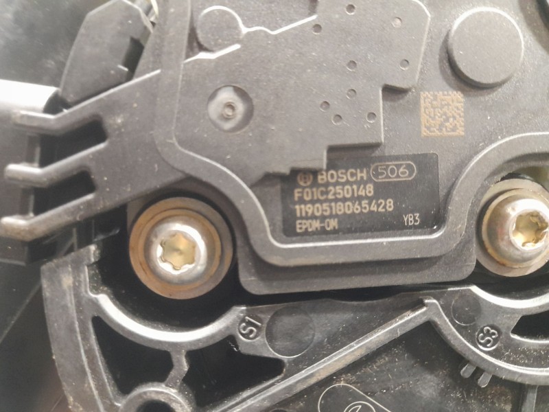 Recambio de deposito adblue para volkswagen polo vi (aw1, bz1, ae1) 1.6 tdi referencia OEM IAM 0444040022 5Q0131969E BOSCH