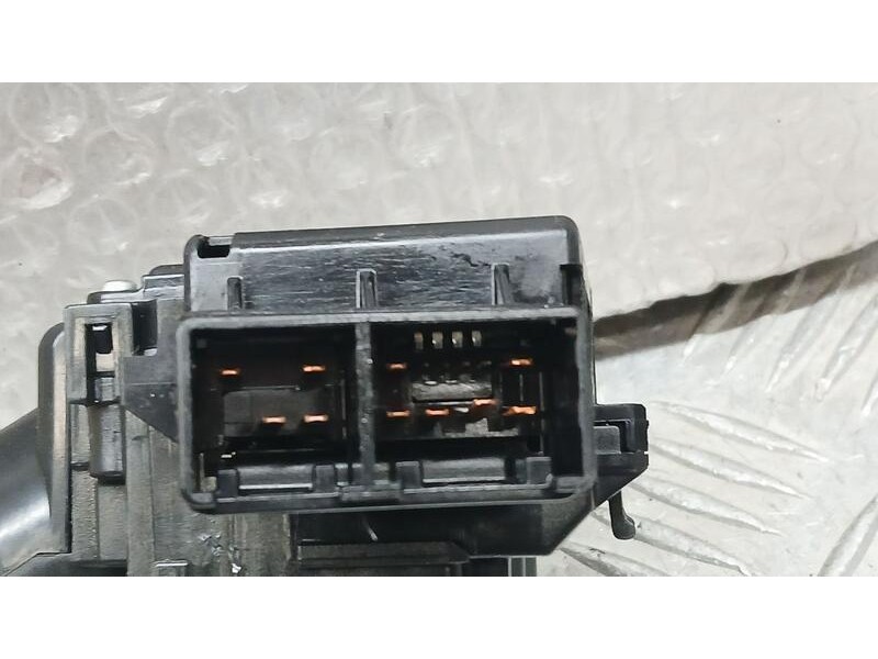 Recambio de mando limpia para toyota auris hybrid active referencia OEM IAM 0267017F858 8465202670 