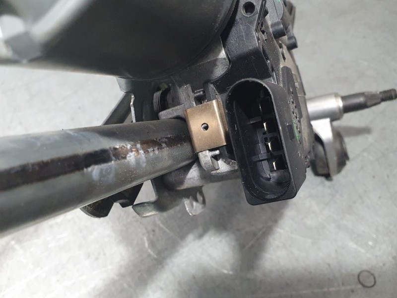 Recambio de motor limpia delantero para volkswagen golf vii lim. (bq1) e-golf referencia OEM IAM 5G1955023D 3397021771 BOSCH