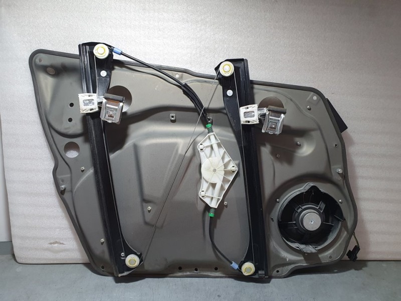 Recambio de elevalunas delantero derecho para mercedes-benz clase b (w245) 180 cdi (245.207) referencia OEM IAM A1697203079 9944