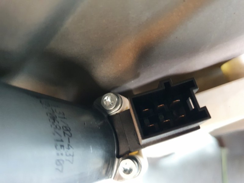 Recambio de elevalunas delantero derecho para mercedes-benz clase b (w245) 180 cdi (245.207) referencia OEM IAM A1697203079 9944