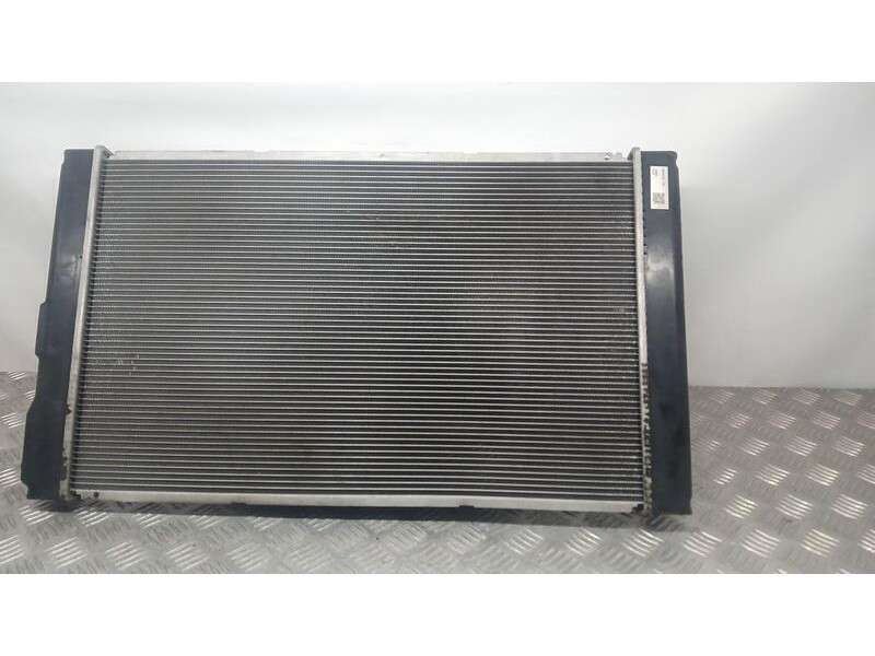 Recambio de radiador agua para toyota auris hybrid active referencia OEM IAM 4221341041  