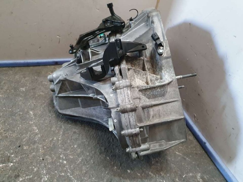 Recambio de caja cambios para nissan qashqai (j11) acenta referencia OEM IAM TL4126 8119830 6VELOCIDADES