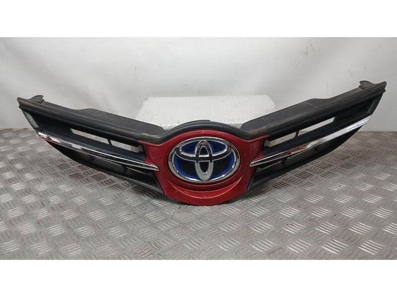 Recambio de rejilla delantera para toyota auris hybrid active referencia OEM IAM 5311402260 ROZADA 